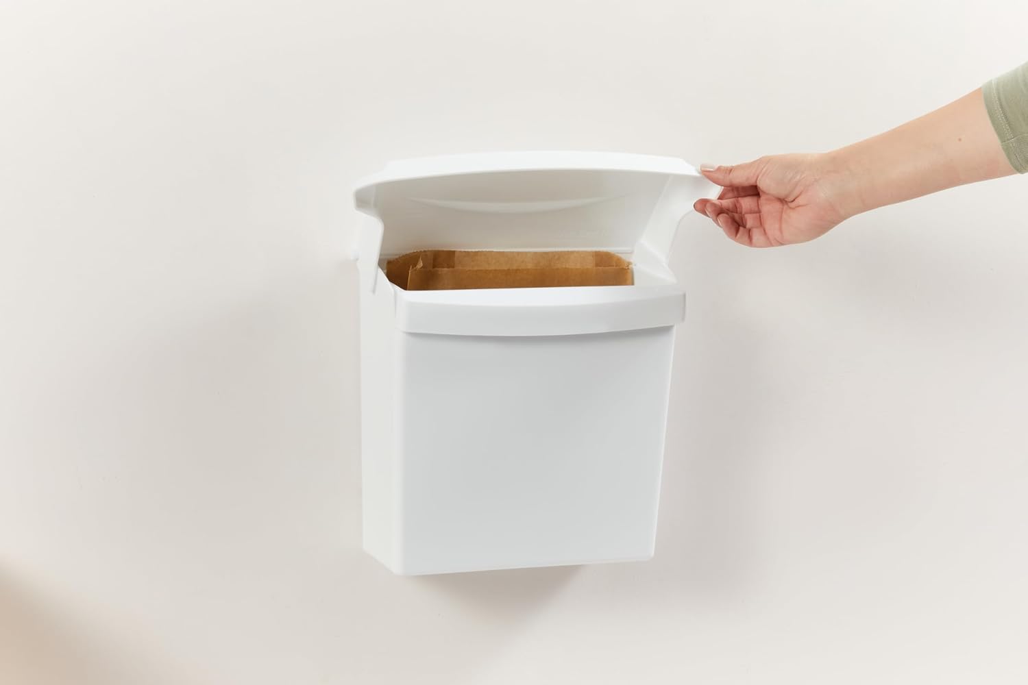 Rubbermaid Commercial Products Feminine Hygiene Sanitary Bin Bags, 50 Bags/Bundle, Durable, Disposable, for Restrooms in Restaurants/Hotels/Schools/Airports/Offices - Image 6