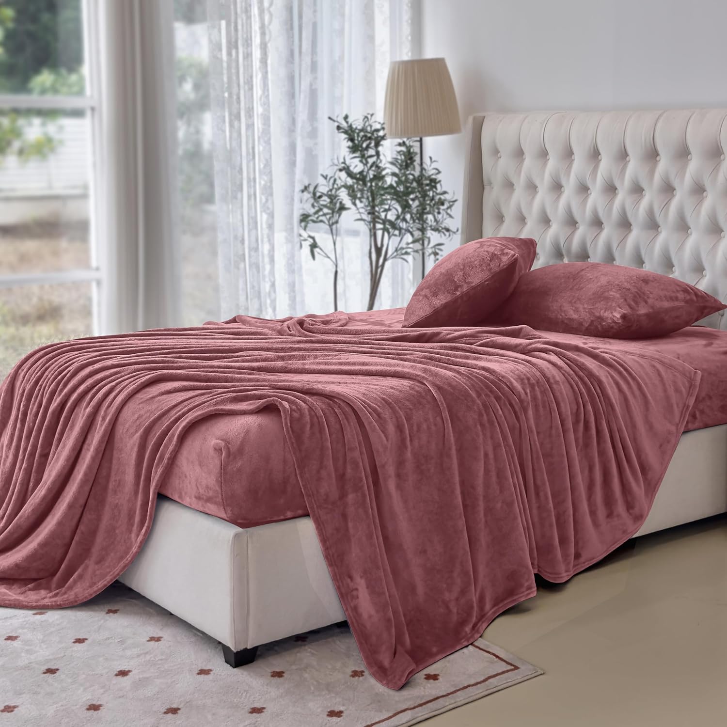 Elegant Comfort Luxuriously Soft 4-Piece Velvet Plush Flannel Sheet Set - Premium Quality - Cozy Warm, Anti-Static, Non Pilling Fuzzy Velvet Flannel Fleece Deep Pocket Sheet Set - Queen, Rose - Image 6