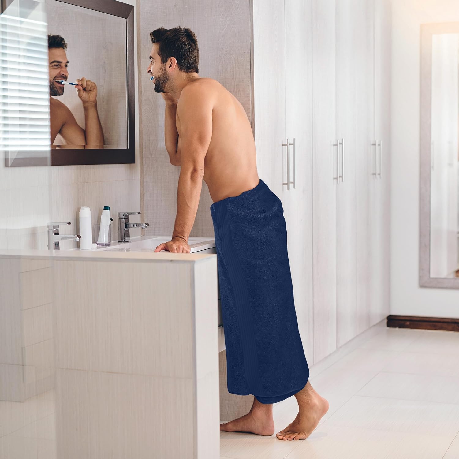 Utopia Towels Bath Sheets 2 Pack, 35x70 Inches, Extra Large Shower Towels, 100% Ring Spun Cotton, Soft and Absorbent, Bath Towel Large, Towel Set, Navy - Image 3