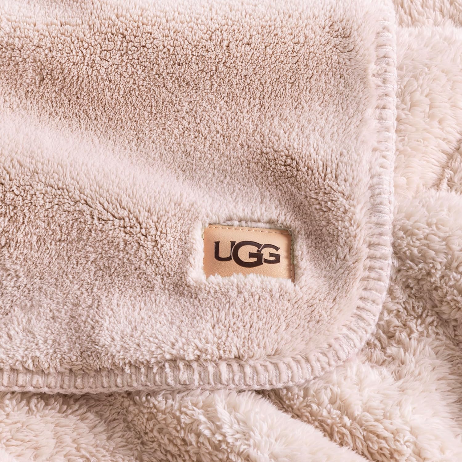 UGG Whitecap Fleece Throw Blanket, Soft Plush Throw for Bed or Chair, Luxury Bedroom Decor, Cozy Blankets, Machine Washable, Spring Decor, 50-inch x 70-inch, Pink Quartz - Image 7